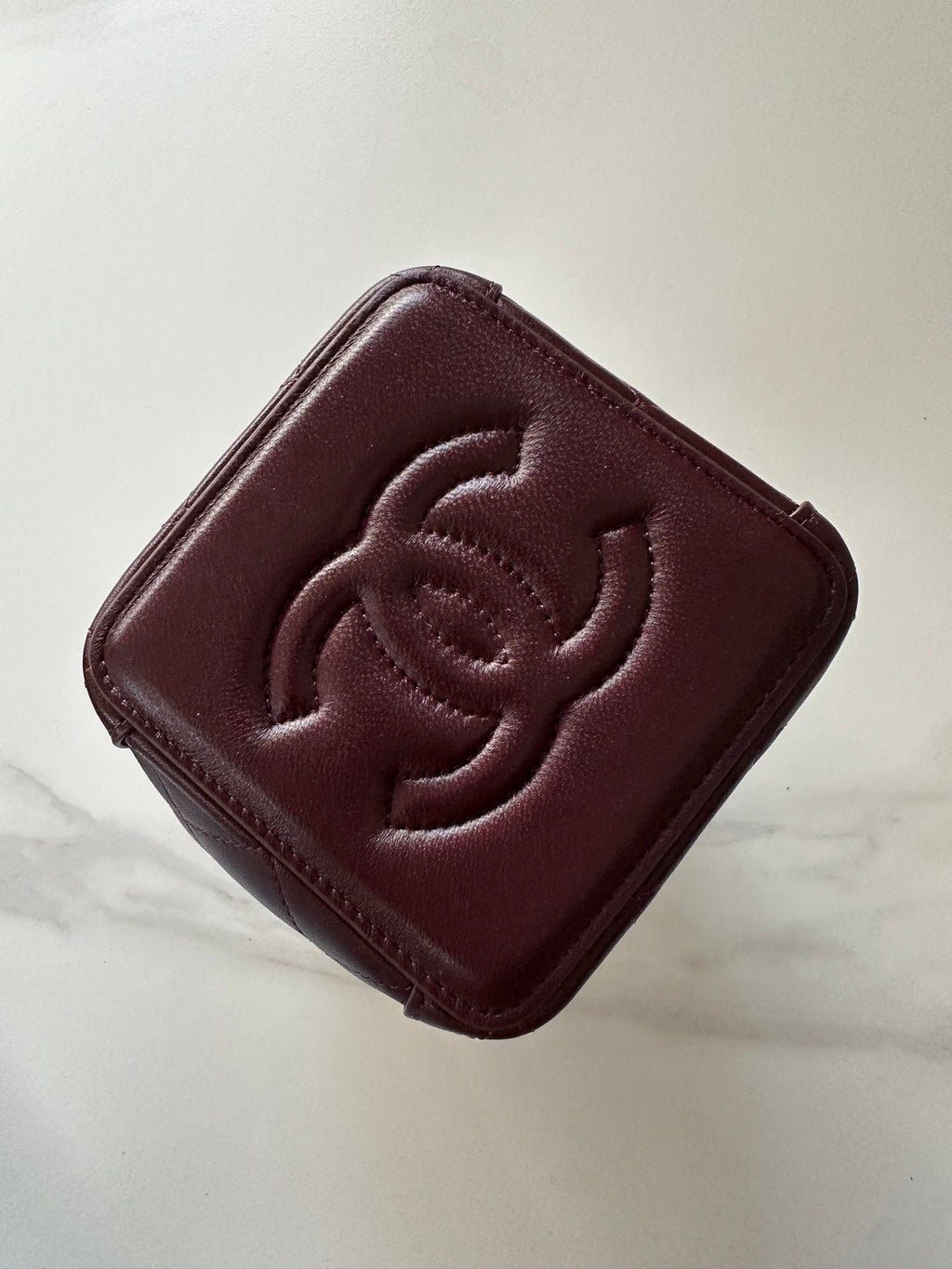 CHANEL 26S MINI BUCKET BAG 18 IN BURGUNDY RED QUILTED CALFSKIN GOLD HARDWARE