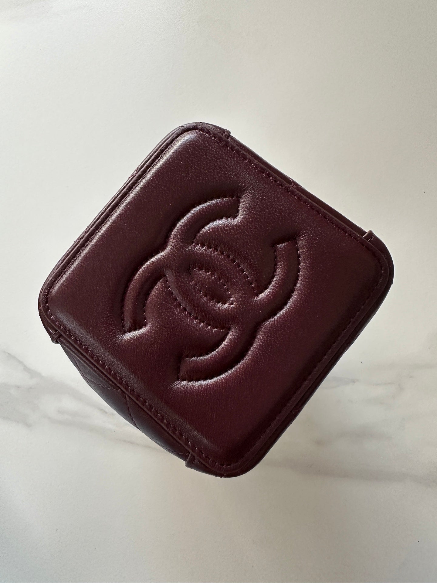 CHANEL 26S MINI BUCKET BAG 18 IN BURGUNDY RED QUILTED CALFSKIN GOLD HARDWARE