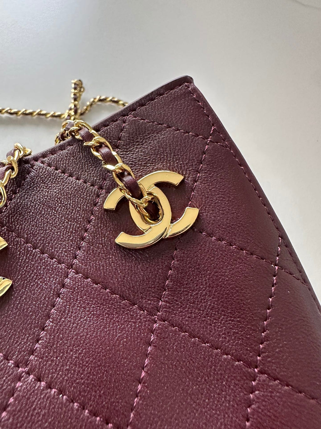 CHANEL 26S MINI BUCKET BAG 18 IN BURGUNDY RED QUILTED CALFSKIN GOLD HARDWARE