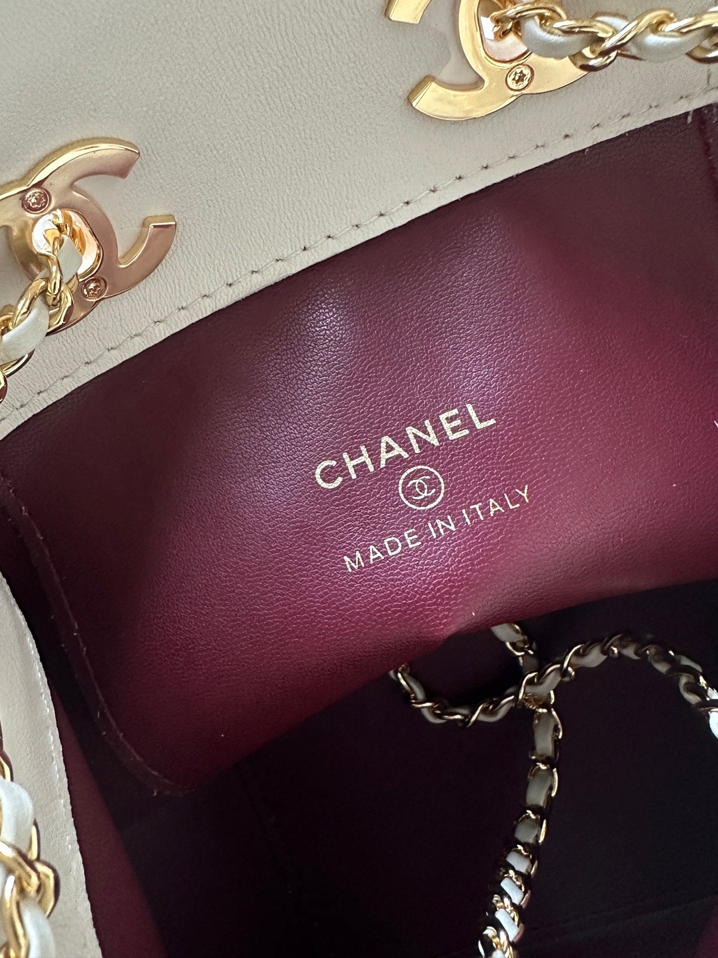 CHANEL 26S MINI BUCKET BAG 18 IN IVORY WHITE QUILTED CALFSKIN GOLD HARDWARE