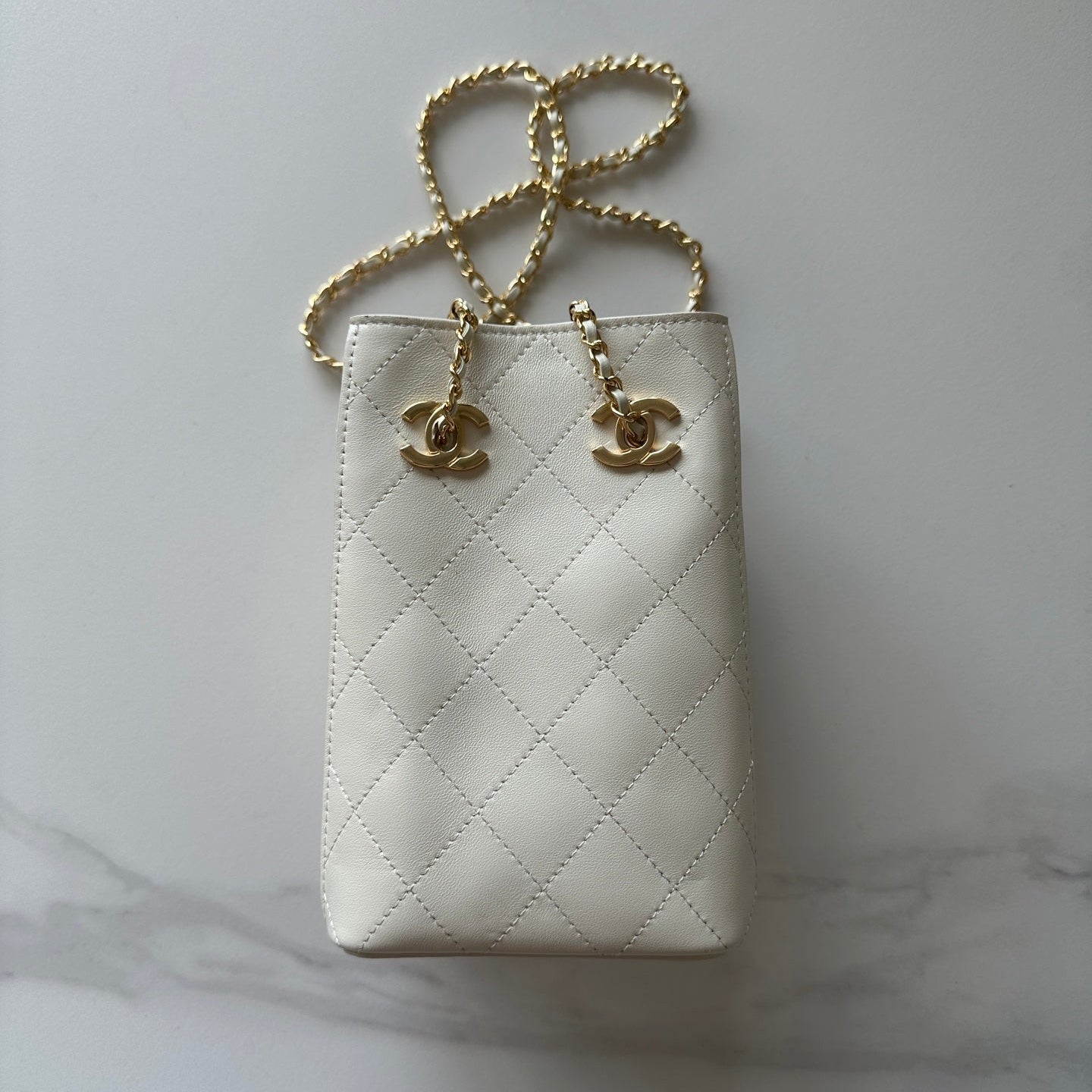 CHANEL 26S MINI BUCKET BAG 18 IN IVORY WHITE QUILTED CALFSKIN GOLD HARDWARE