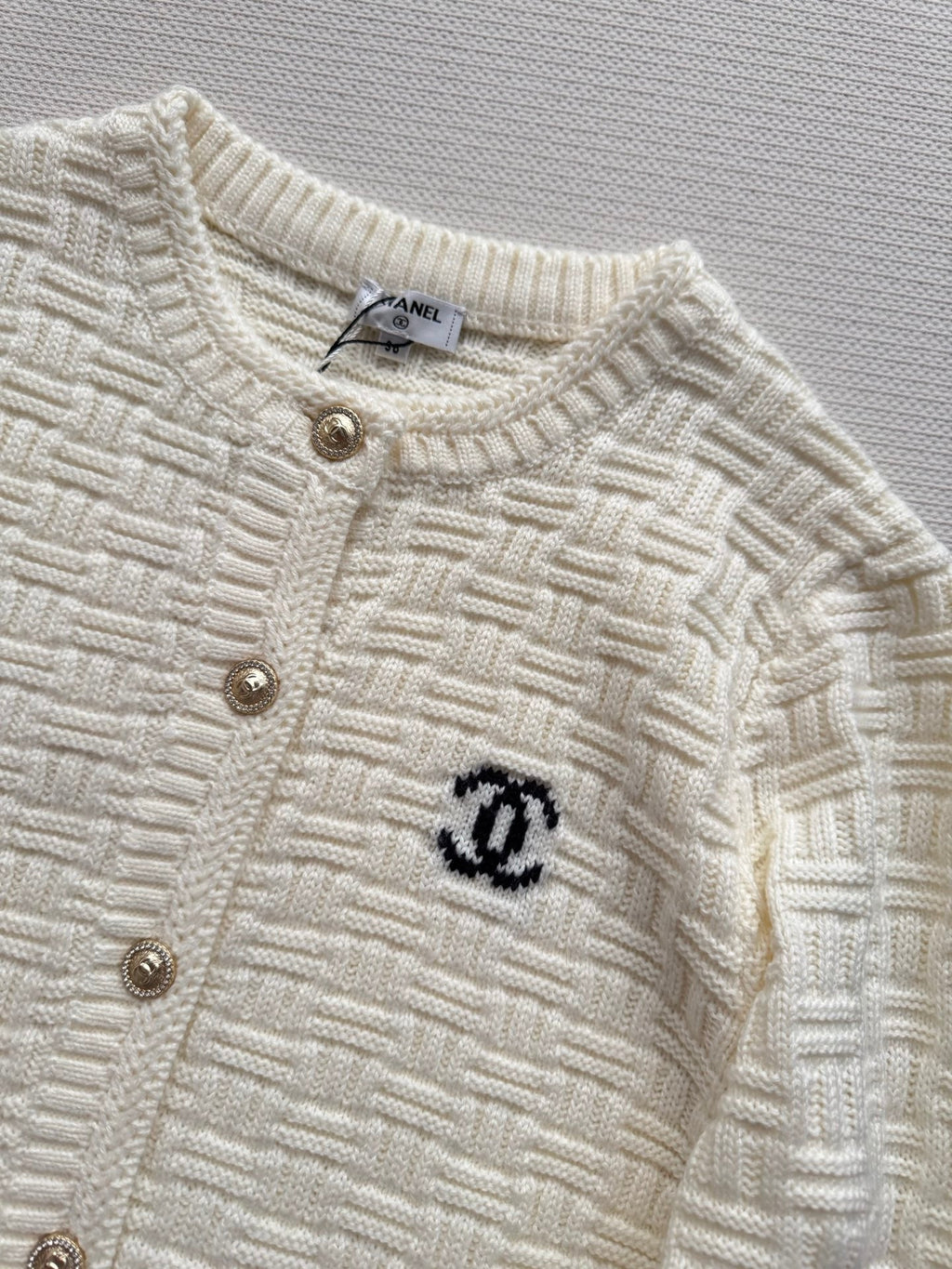 CHANEL 25S KNITTED SWEATER 628