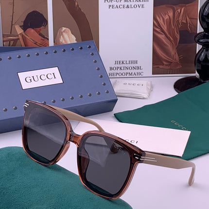 GUCCI 26S SQUARE FRAME IN ACETATE 426553