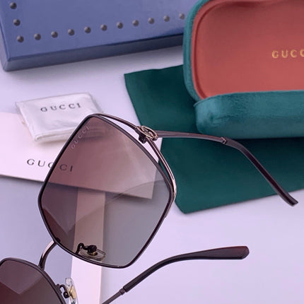 GUCCI 26S SQUARE FRAME IN METAL 426567