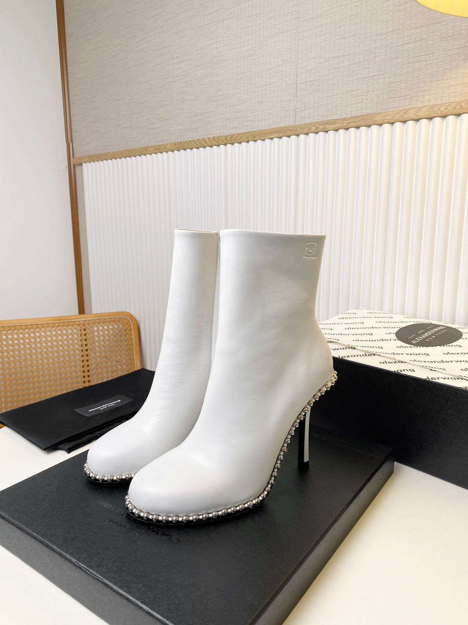 KIRA ANKLE BOOTS 10 CM IN WHITE CALFSKIN