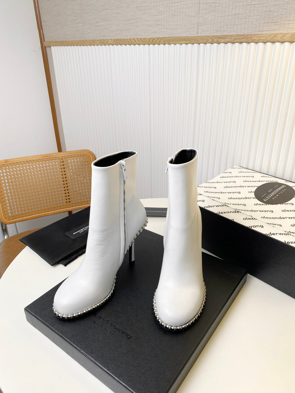 KIRA ANKLE BOOTS 10 CM IN WHITE CALFSKIN
