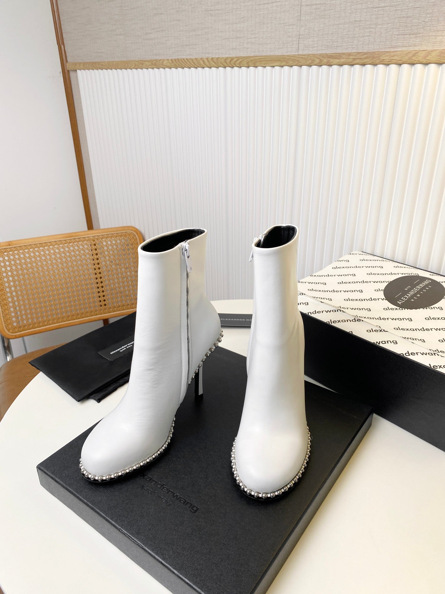 KIRA ANKLE BOOTS 10 CM IN WHITE CALFSKIN