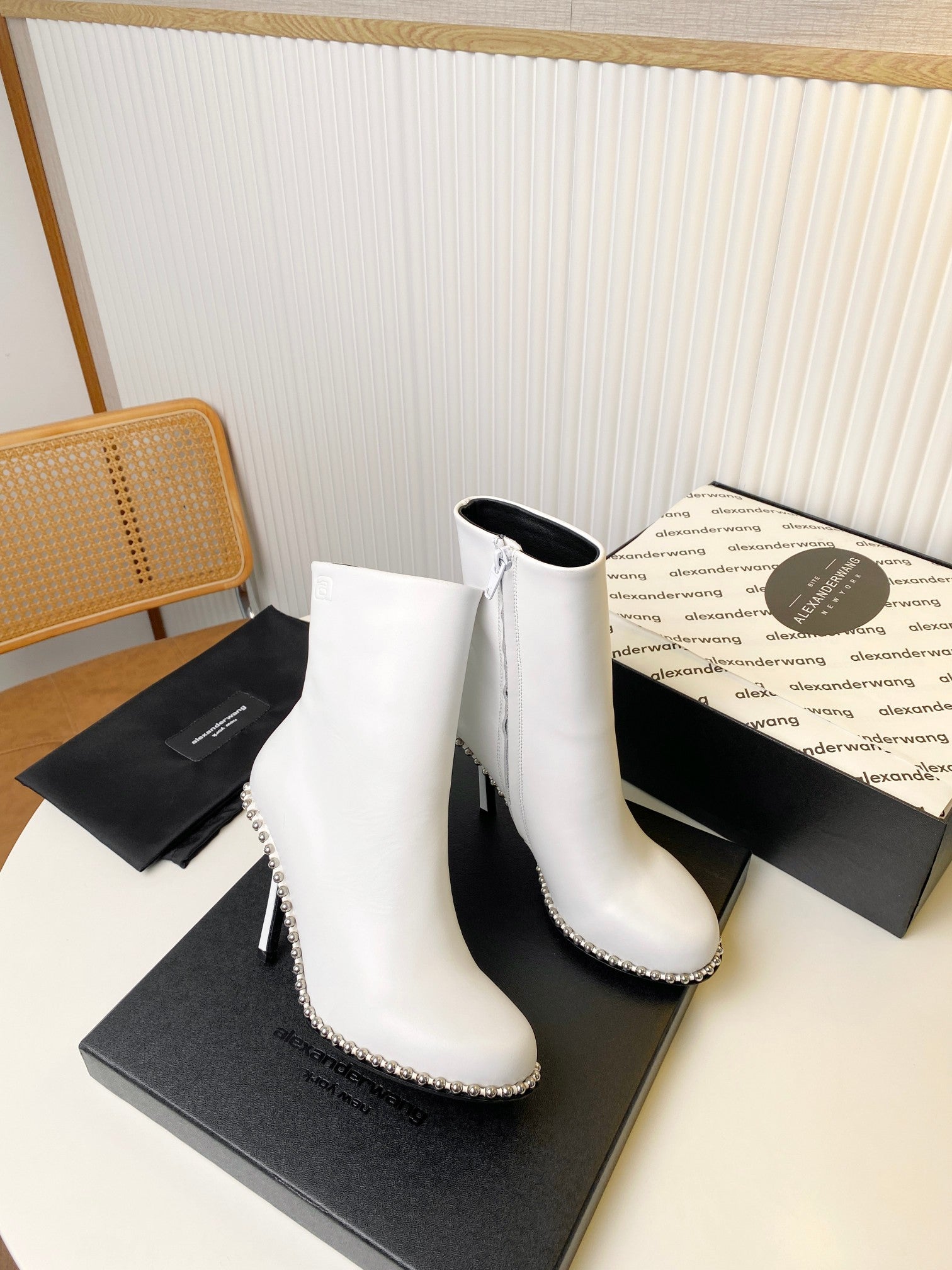 KIRA ANKLE BOOTS 10 CM IN WHITE CALFSKIN