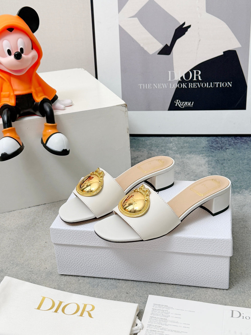 DIOR 26S HIGH-HEEL SANDALS IN WHITE CALFSKIN WITH GOLD HARDWARE