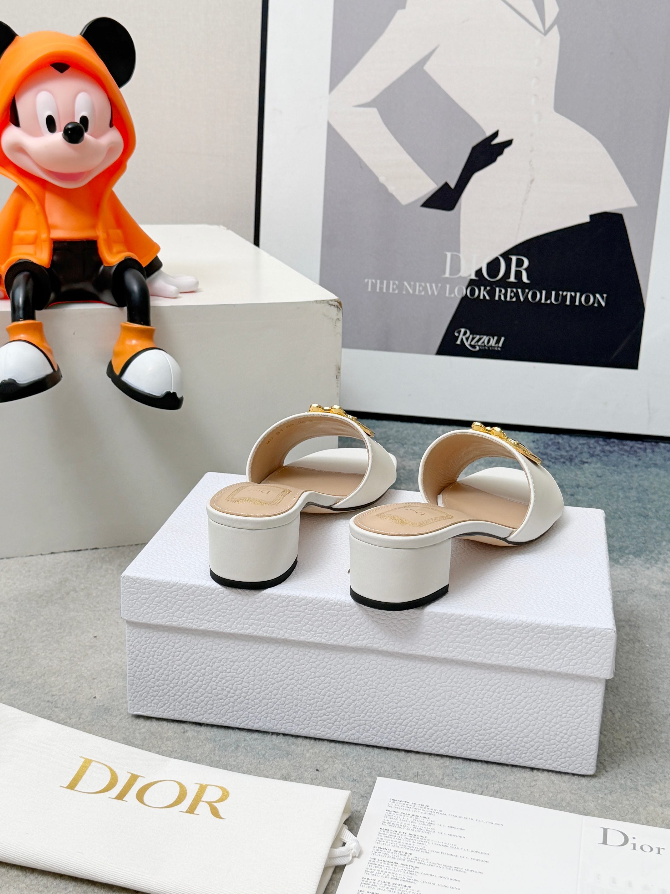 DIOR 26S HIGH-HEEL SANDALS IN WHITE CALFSKIN WITH GOLD HARDWARE