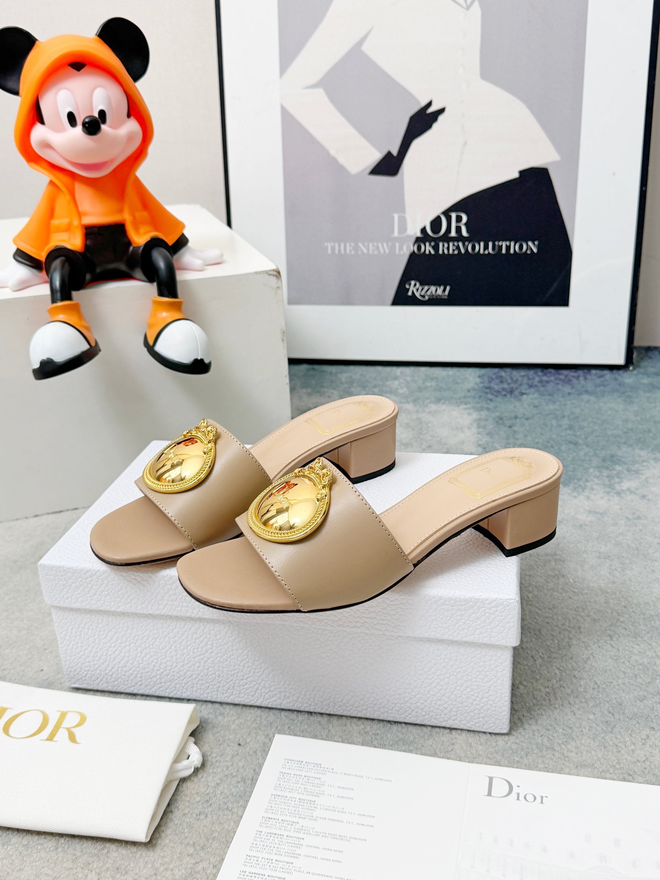 DIOR 26S HIGH-HEEL SANDALS IN BEIGE CALFSKIN WITH GOLD HARDWARE