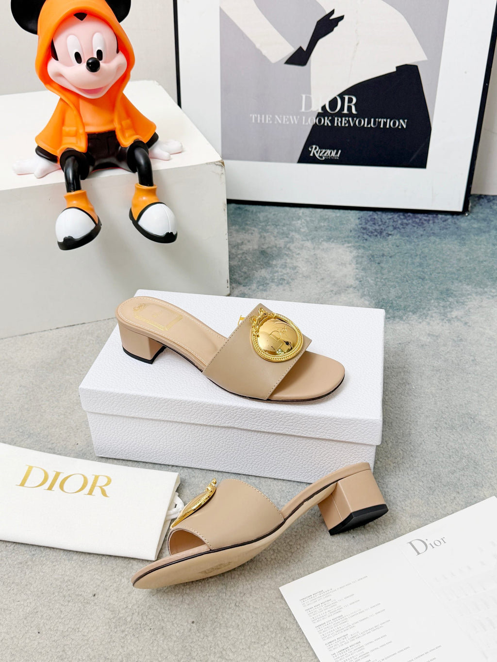 DIOR 26S HIGH-HEEL SANDALS IN BEIGE CALFSKIN WITH GOLD HARDWARE