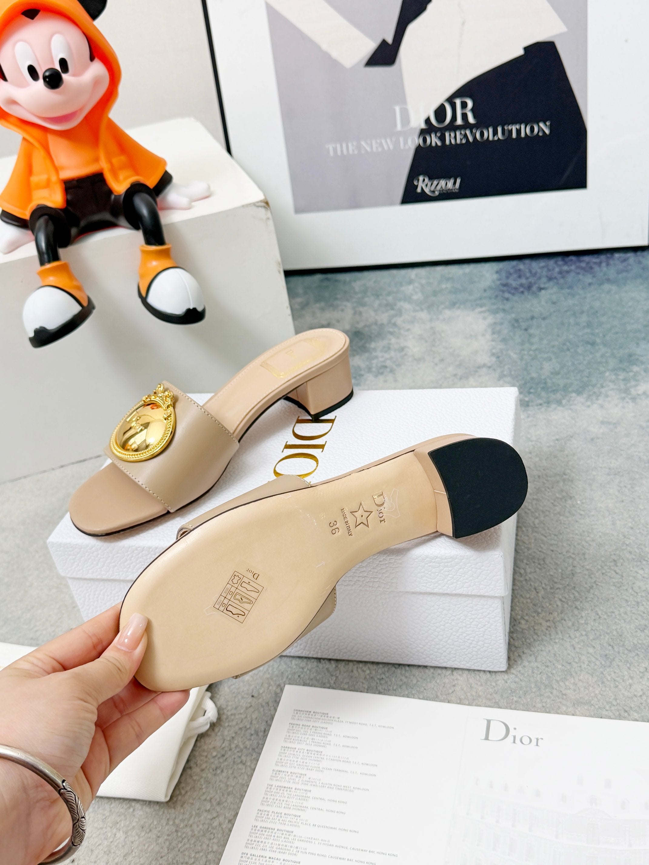 DIOR 26S HIGH-HEEL SANDALS IN BEIGE CALFSKIN WITH GOLD HARDWARE