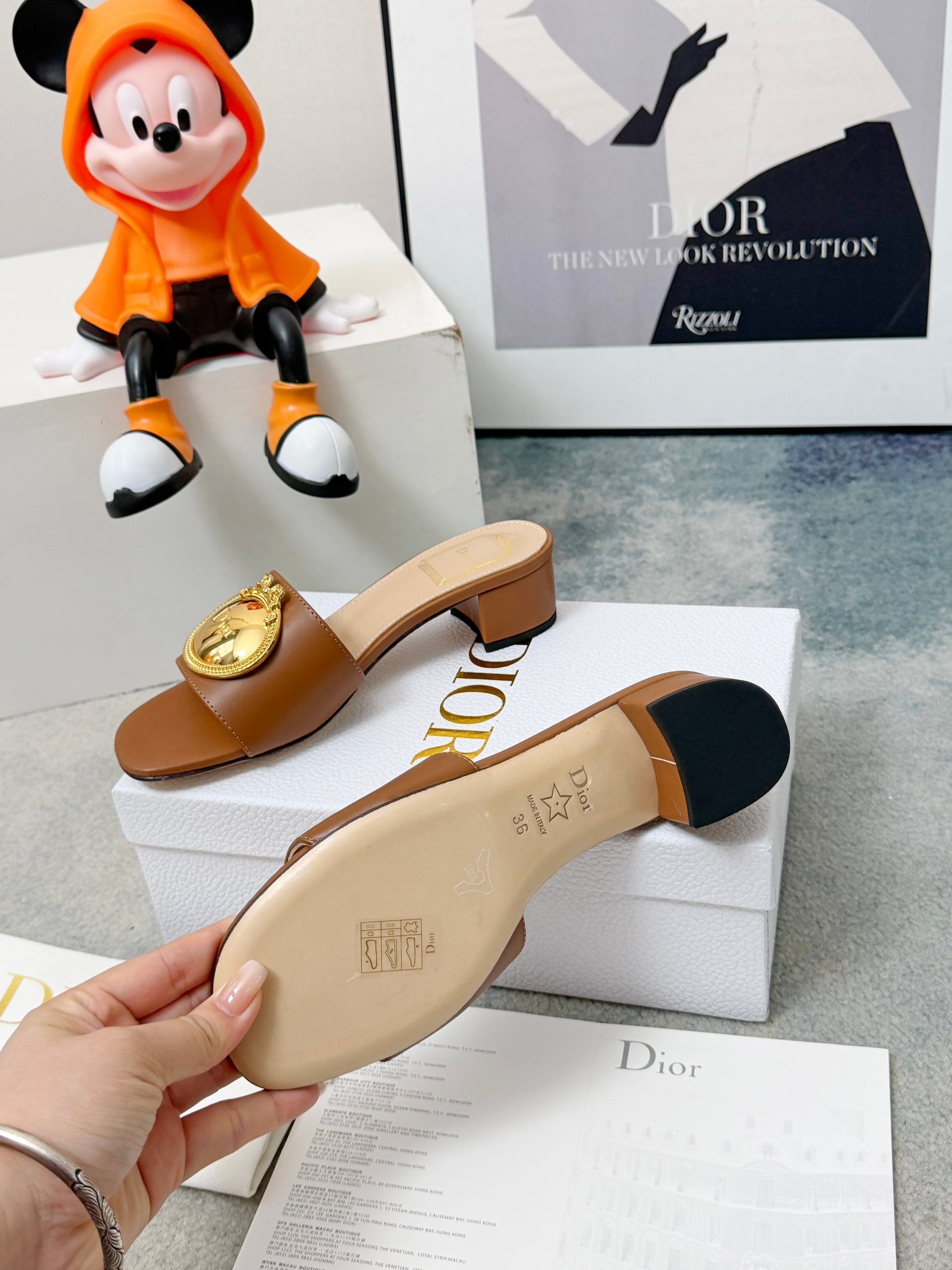 DIOR 26S HIGH-HEEL SANDALS IN BROWN CALFSKIN WITH GOLD HARDWARE