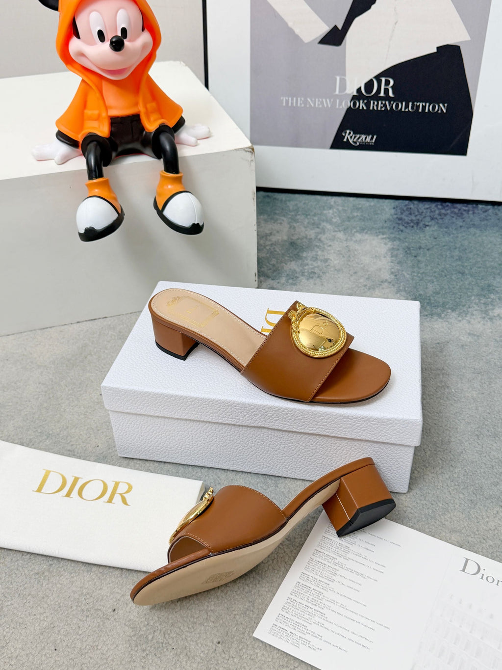 DIOR 26S HIGH-HEEL SANDALS IN BROWN CALFSKIN WITH GOLD HARDWARE
