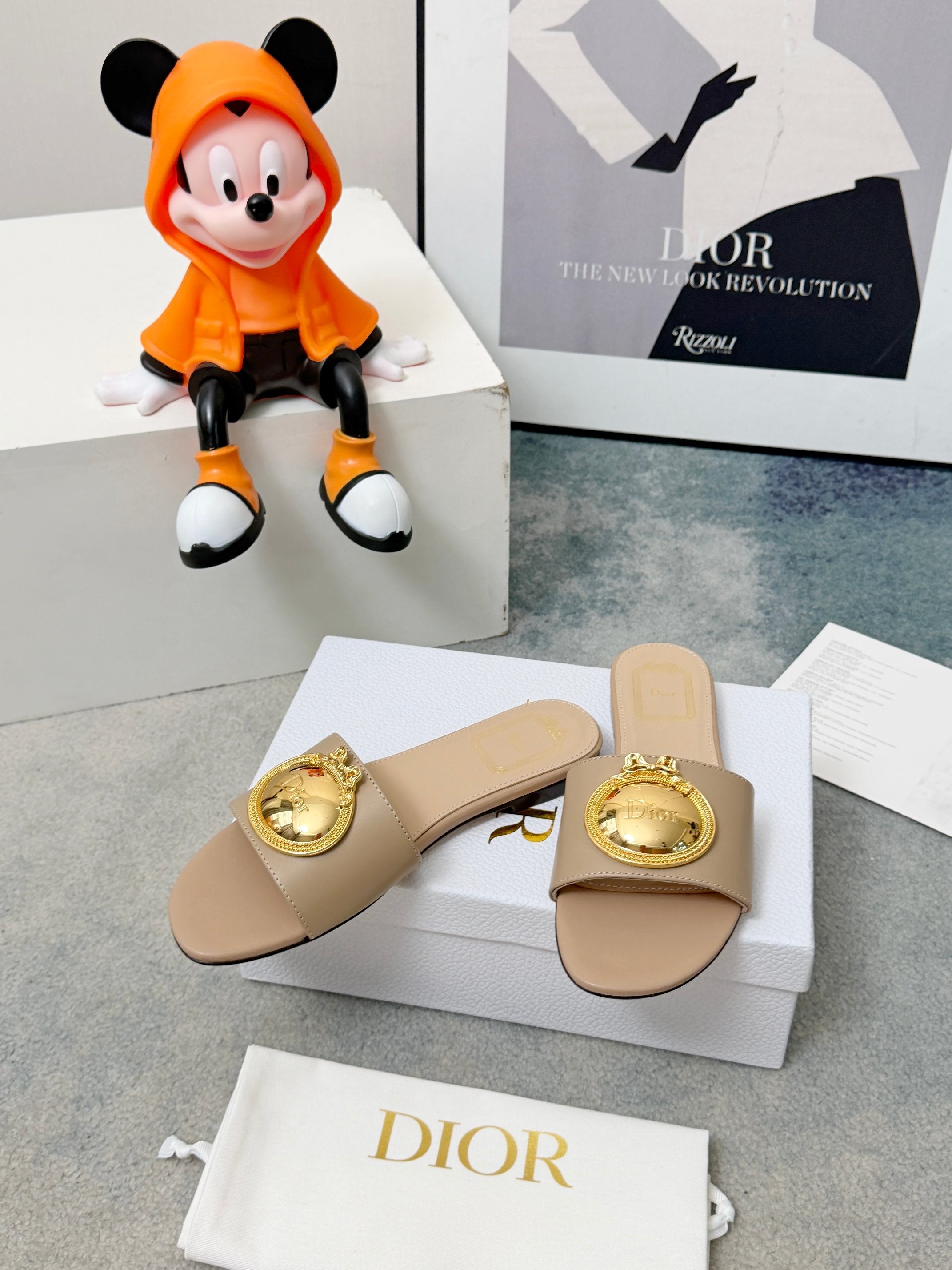 DIOR 26S SANDALS IN BEIGE CALFSKIN WITH GOLD HARDWARE