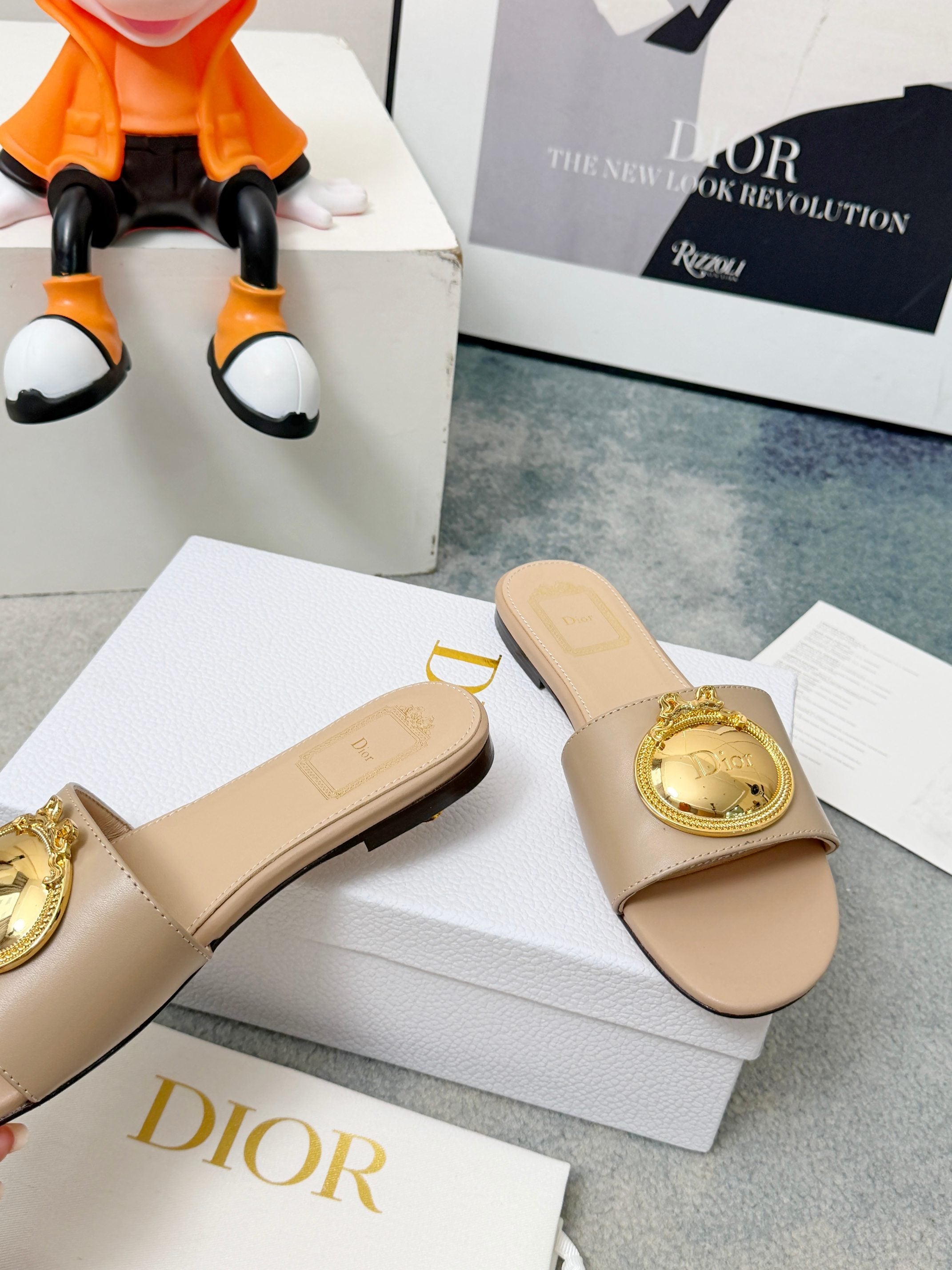 DIOR 26S SANDALS IN BEIGE CALFSKIN WITH GOLD HARDWARE