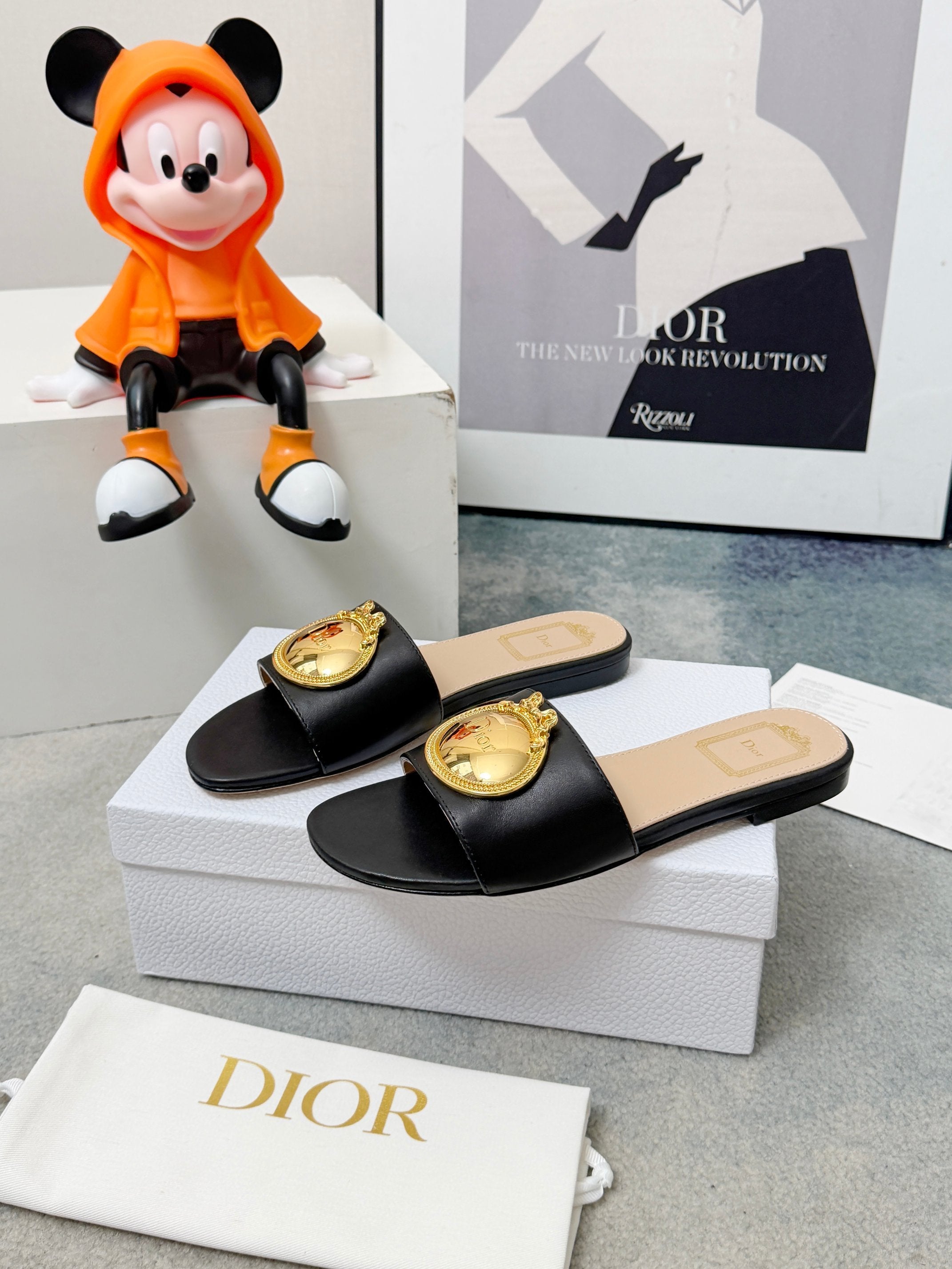 DIOR 26S SANDALS IN BLACK CALFSKIN WITH GOLD HARDWARE