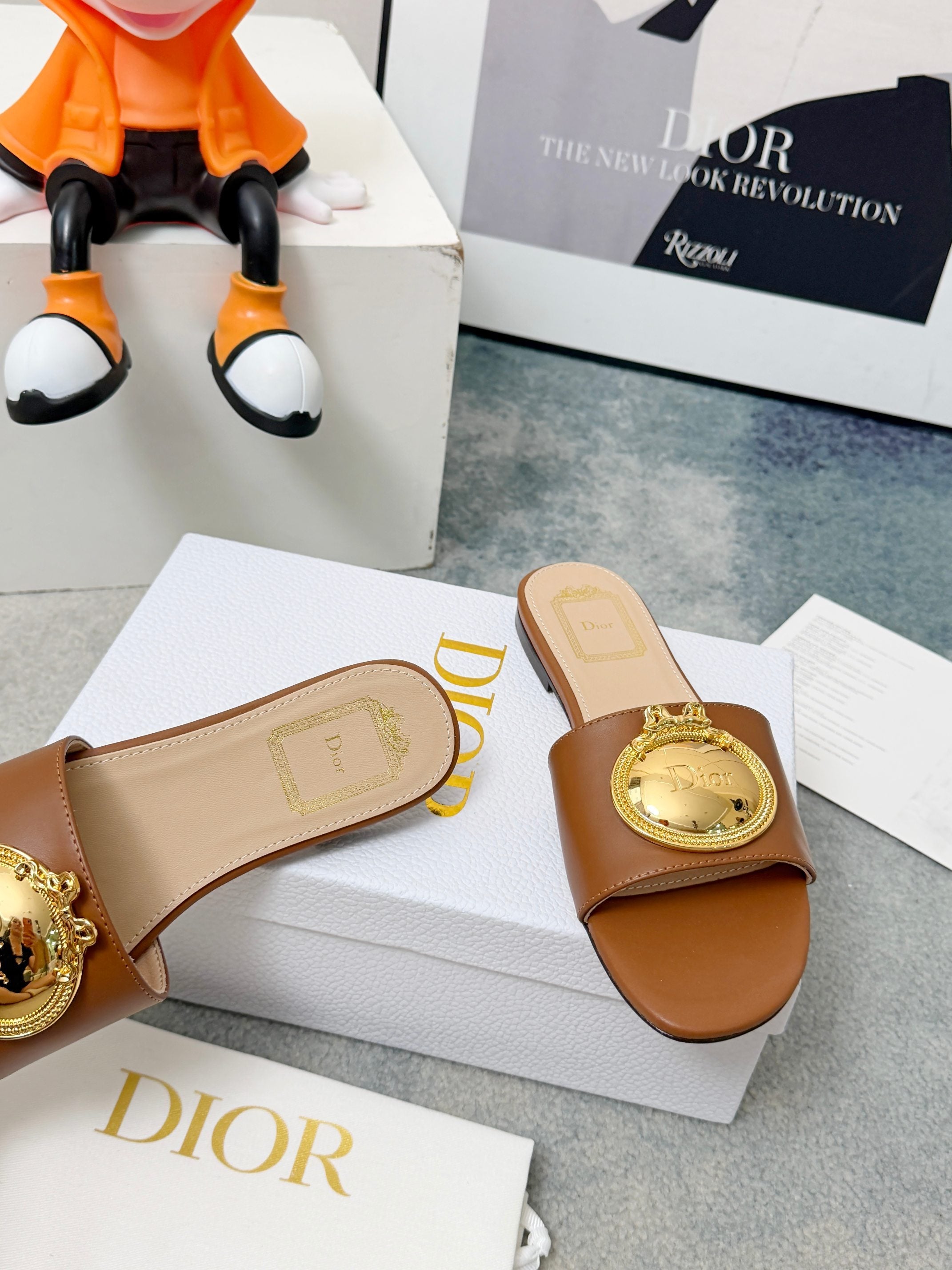 DIOR 26S SANDALS IN BROWN CALFSKIN WITH GOLD HARDWARE