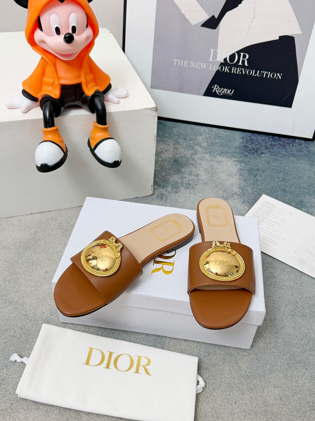 DIOR 26S SANDALS IN BROWN CALFSKIN WITH GOLD HARDWARE