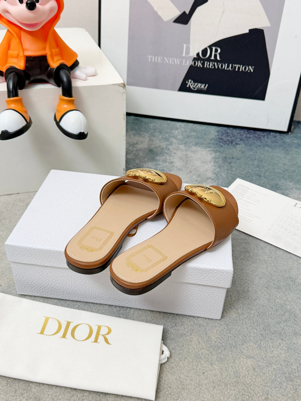 DIOR 26S SANDALS IN BROWN CALFSKIN WITH GOLD HARDWARE