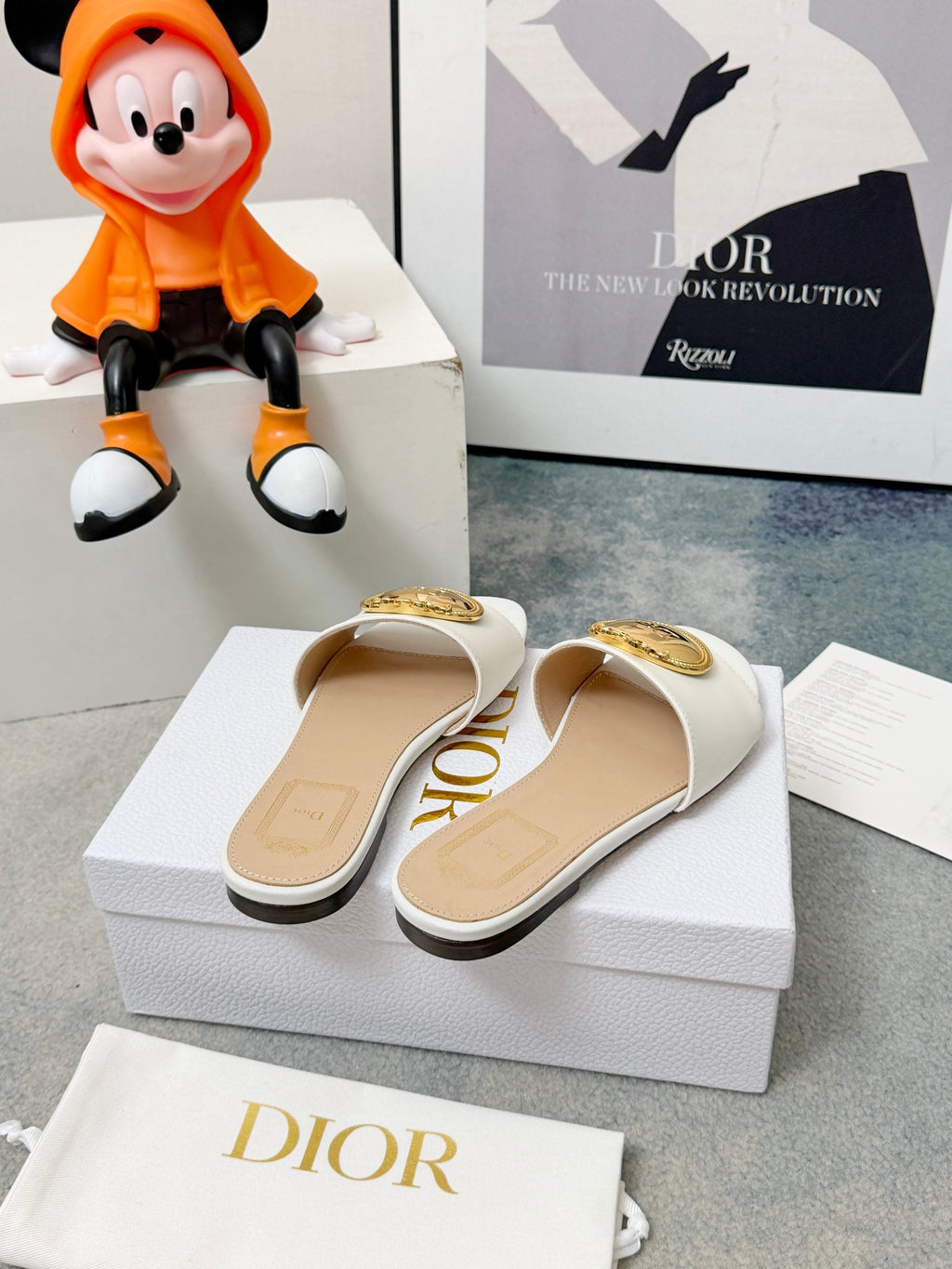 DIOR 26S SANDALS IN WHITE CALFSKIN WITH GOLD HARDWARE