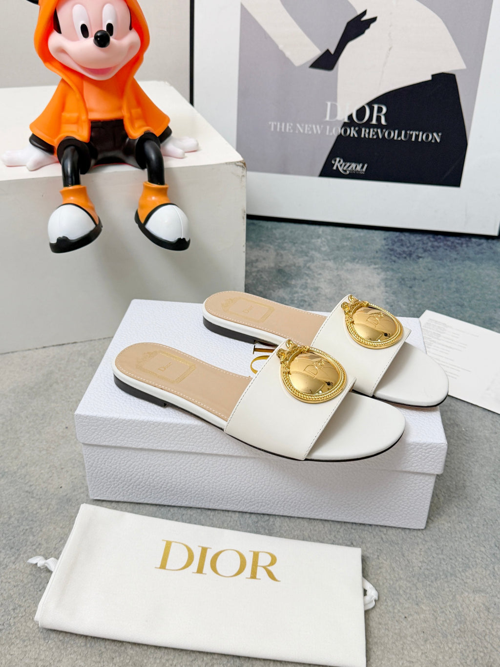 DIOR 26S SANDALS IN WHITE CALFSKIN WITH GOLD HARDWARE