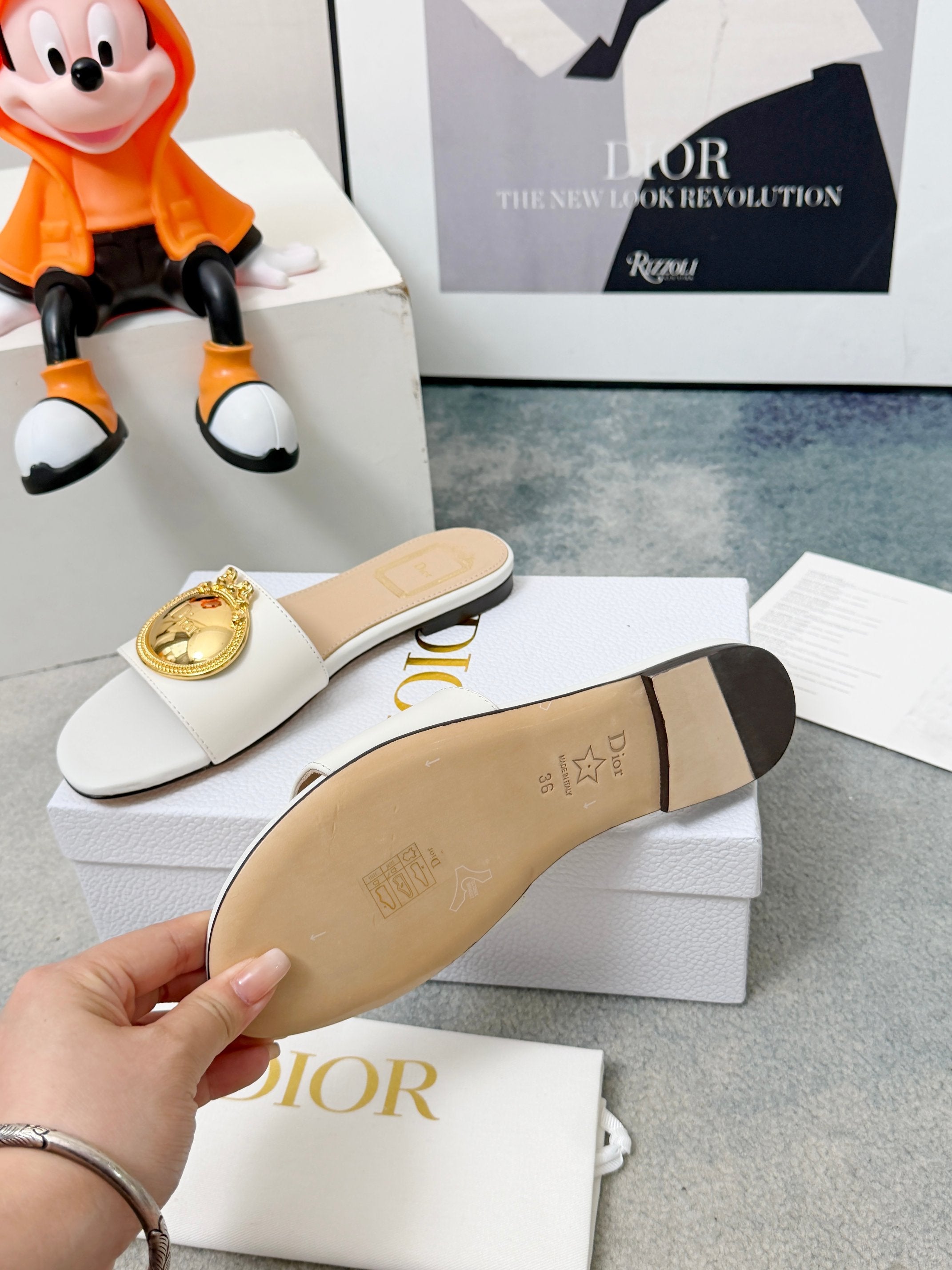 DIOR 26S SANDALS IN WHITE CALFSKIN WITH GOLD HARDWARE