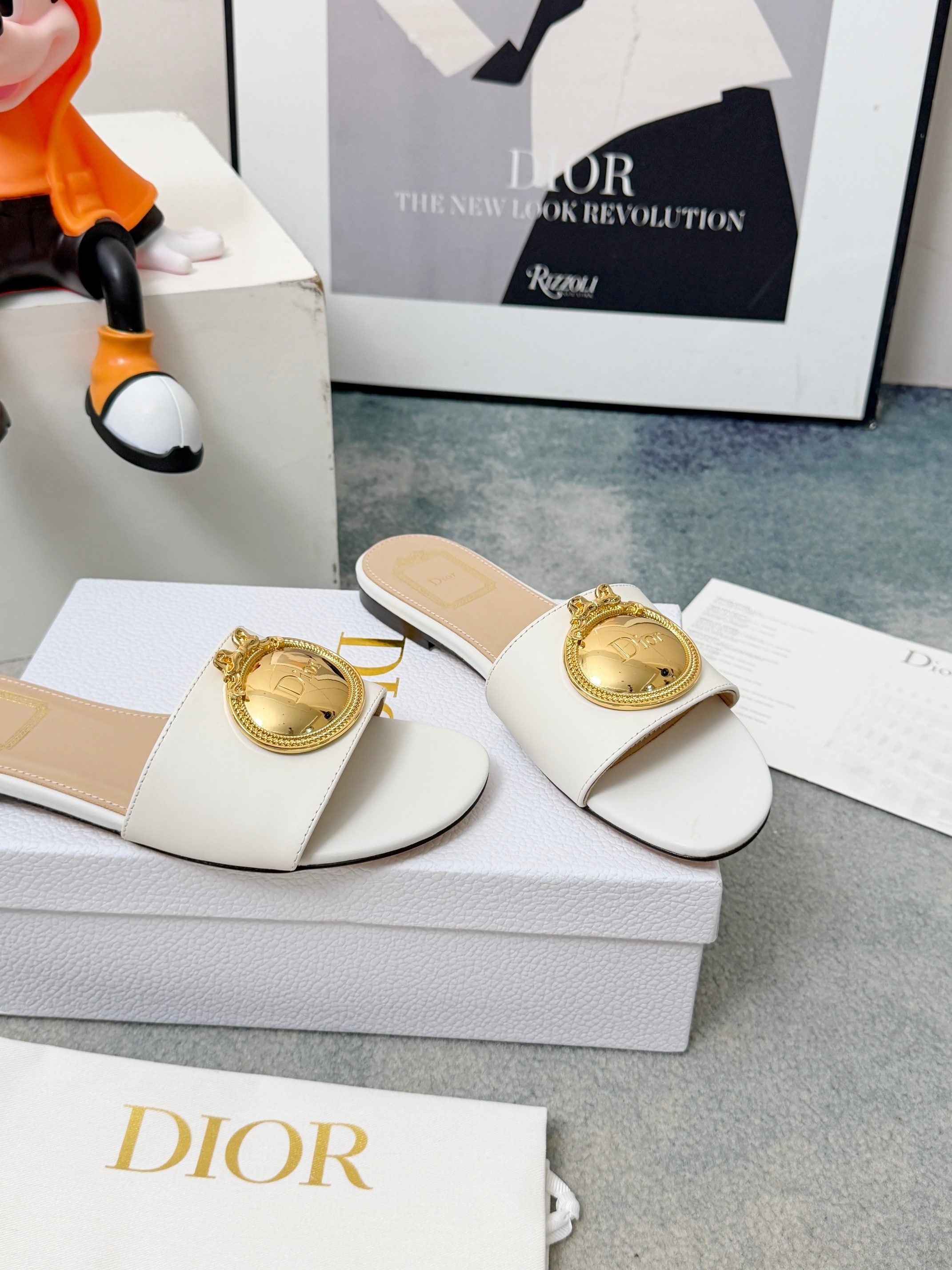 DIOR 26S SANDALS IN WHITE CALFSKIN WITH GOLD HARDWARE