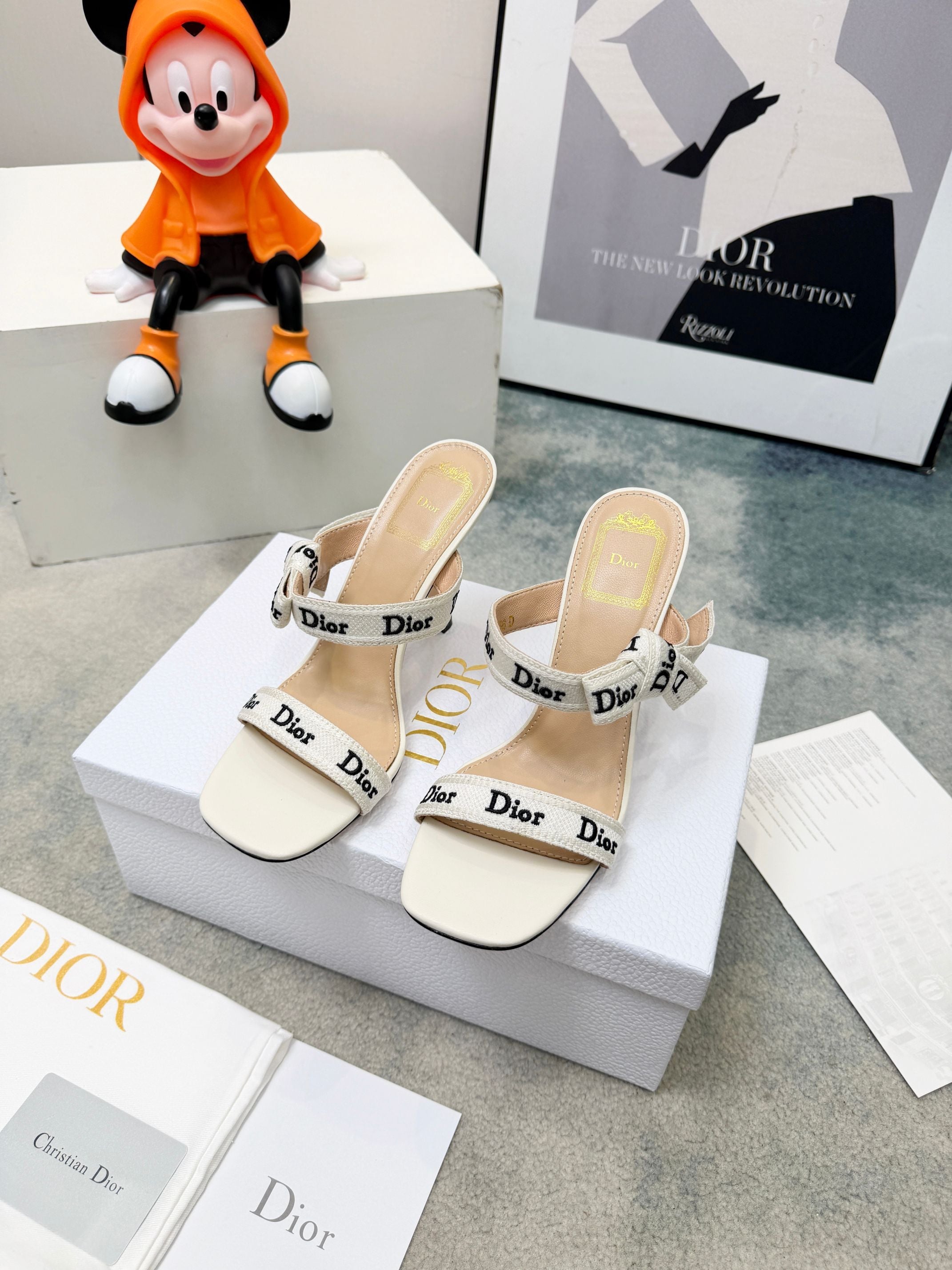 DIOR 26S HEELED SANDAL 95MM IN WHITE CALFSKIN WITH J'ADIOR STRAPS CANVAS
