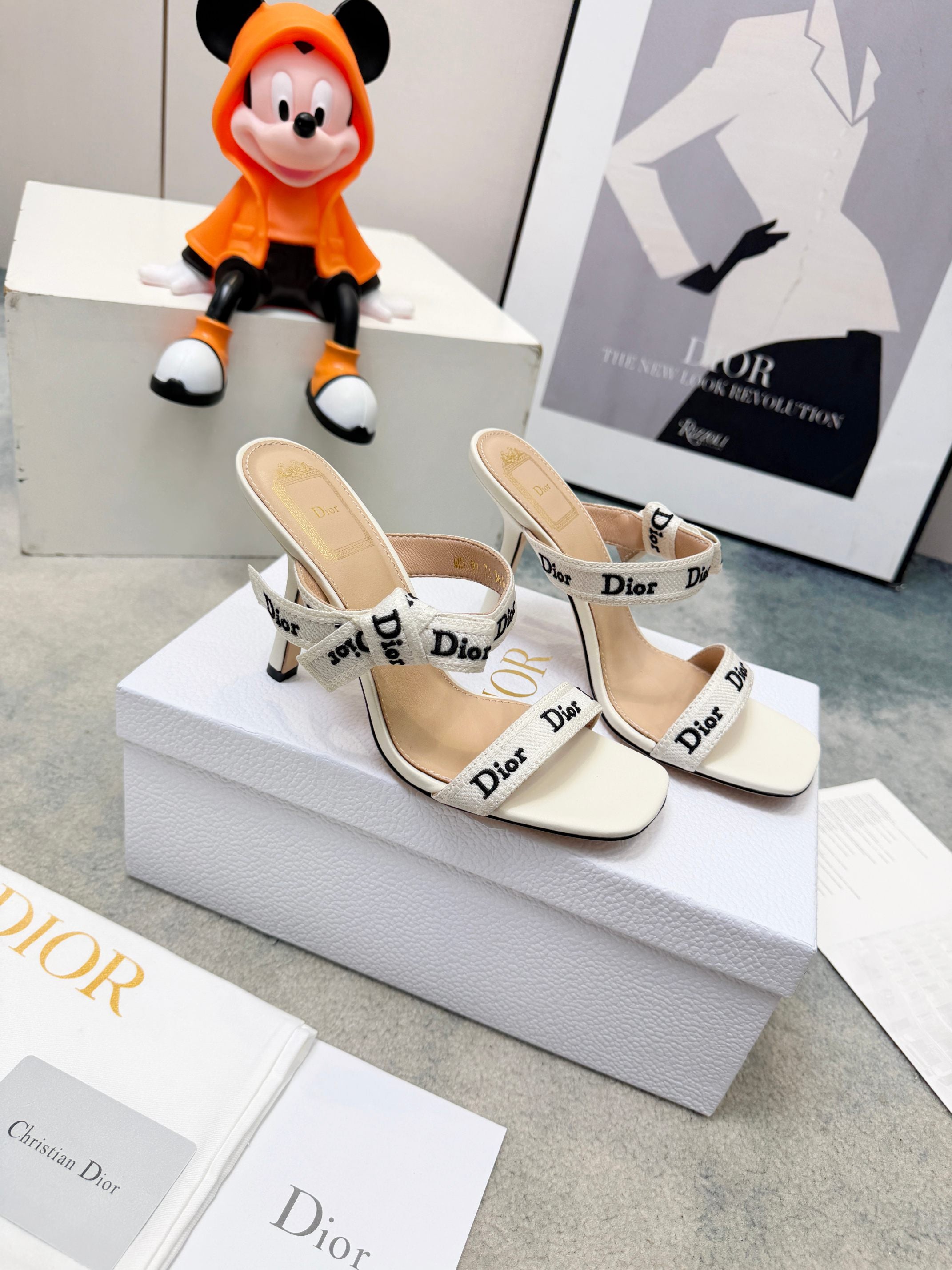 DIOR 26S HEELED SANDAL 95MM IN WHITE CALFSKIN WITH J'ADIOR STRAPS CANVAS