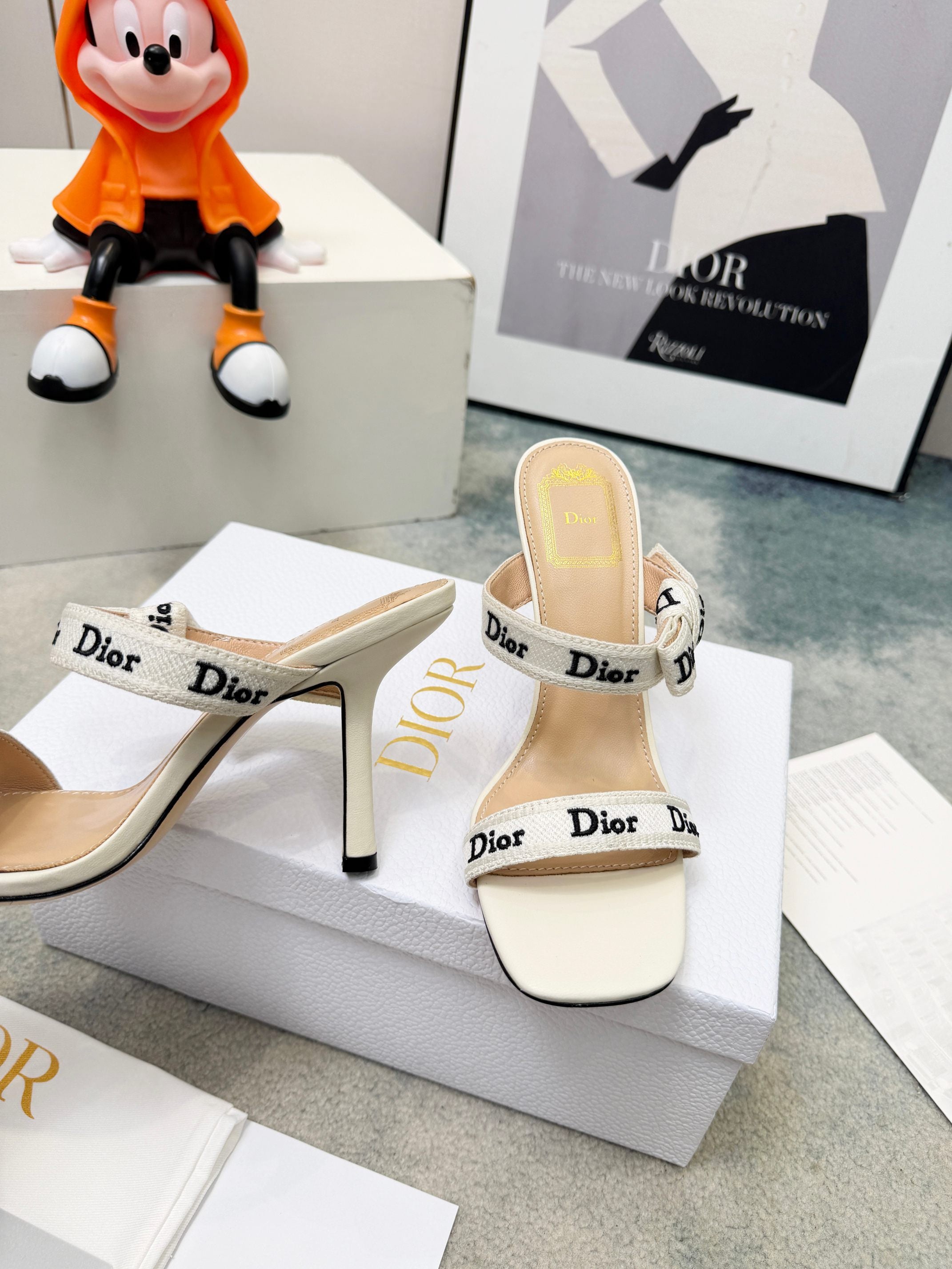 DIOR 26S HEELED SANDAL 95MM IN WHITE CALFSKIN WITH J'ADIOR STRAPS CANVAS