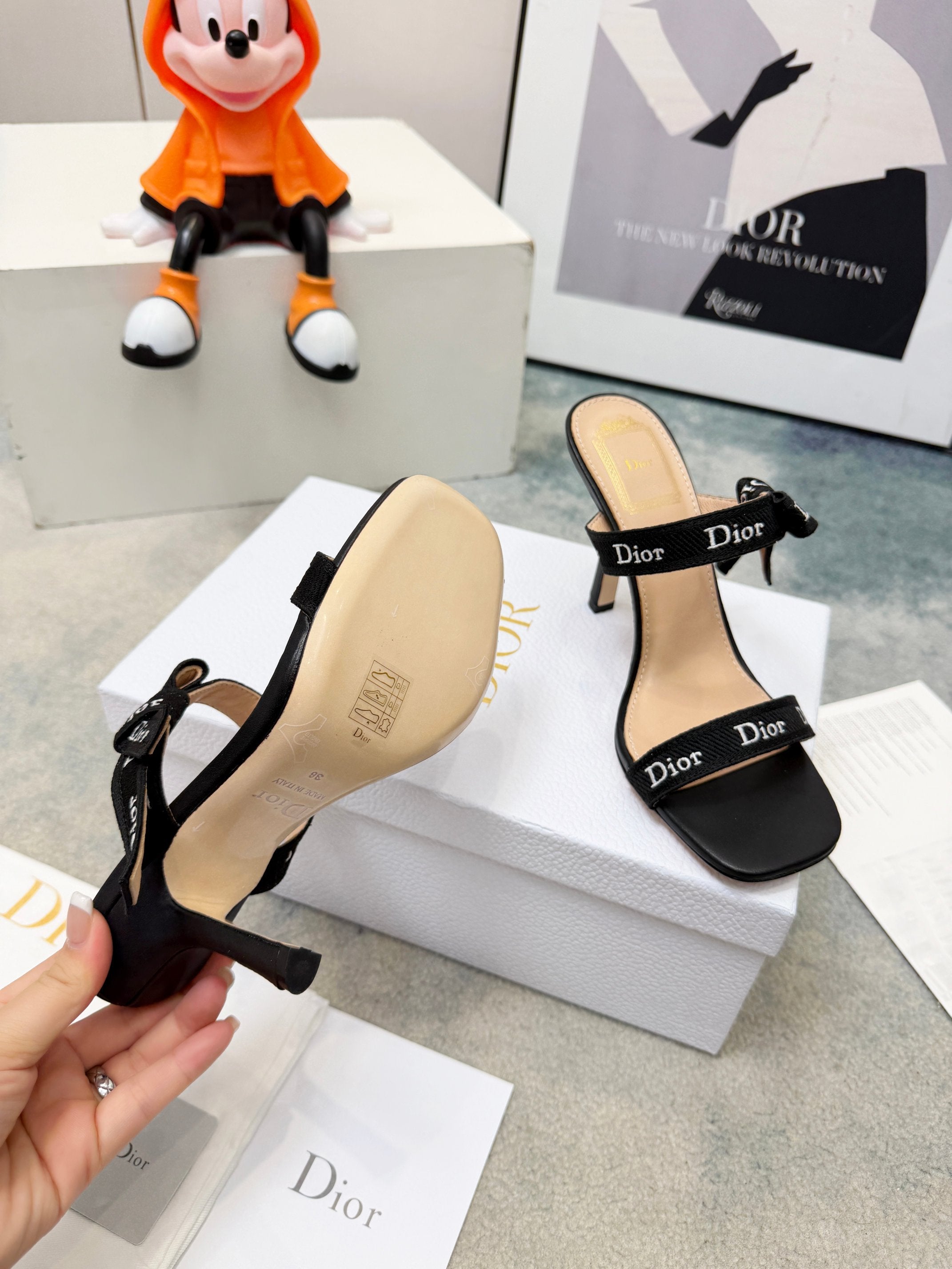 DIOR 26S HEELED SANDAL 95MM IN BLACK CALFSKIN WITH J'ADIOR STRAPS CANVAS