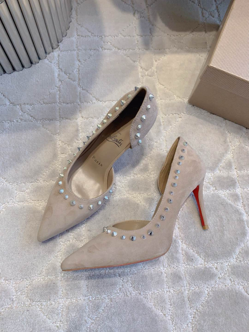 IRIZA PUMPS 85MM IN NUDE SUEDE SILVER SPIKES