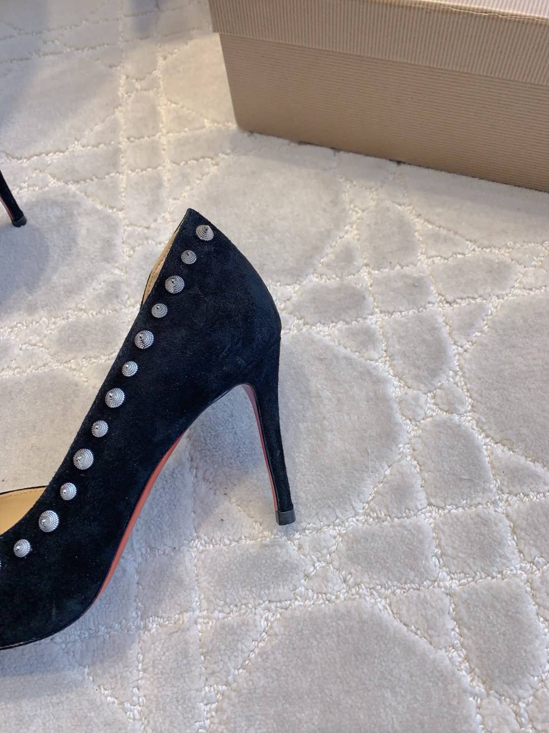 IRIZA PUMPS 85MM IN BLACK SUEDE SILVER SPIKES