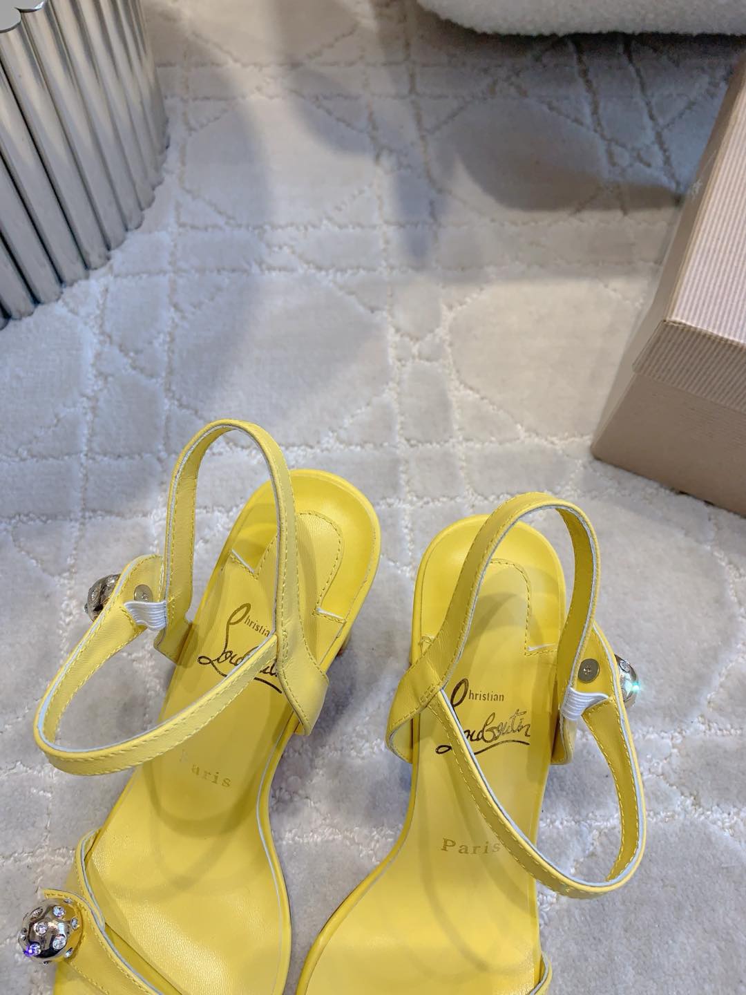 MISS JANE SANDAL 90MM IN YELLOW CALFSKIN EMBELLISHED BALL