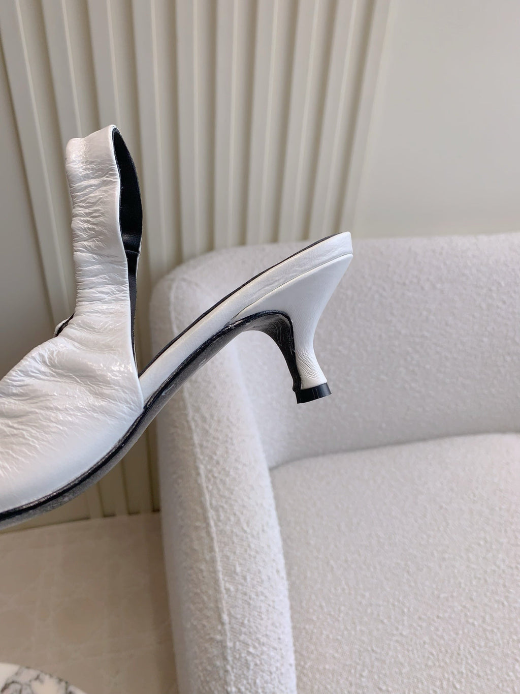 BALENCIAGA 25S HIGH SLINGBACK 35 MM IN WHITE LAMBSKIN WITH GOLD HARDWARE