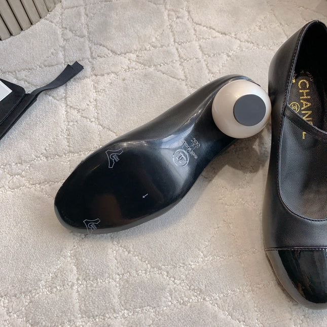 CC PEARL HIGH HEELS IN BLACK CALFSKIN