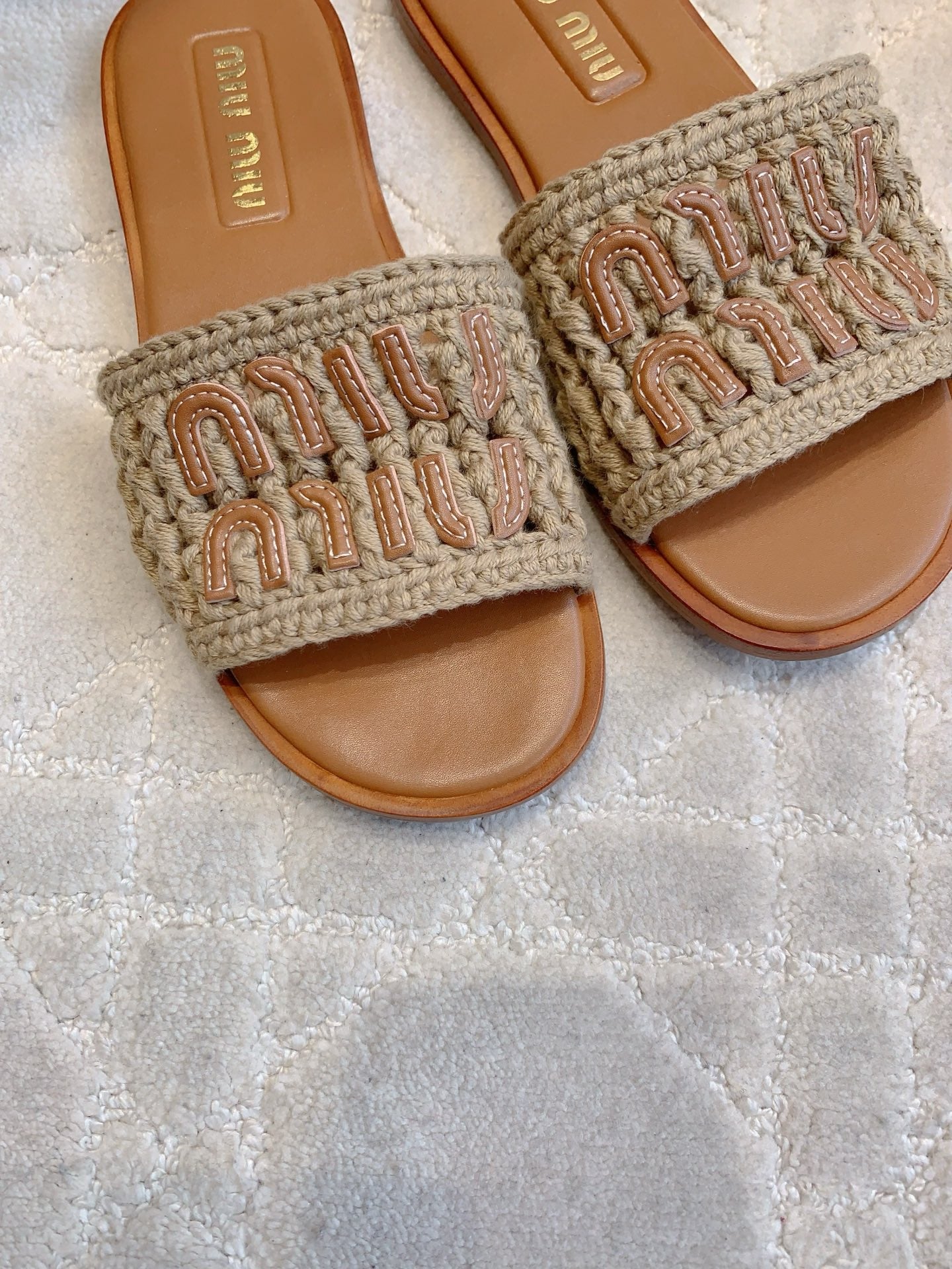MIUMIU 26S SLIDE SANDALS IN LIGHT BROWN CALFSKIN AND WOOL