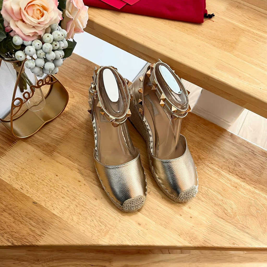 VALENTINO 26S WEDGE SHOES IN PALE GOLD CALFSKIN