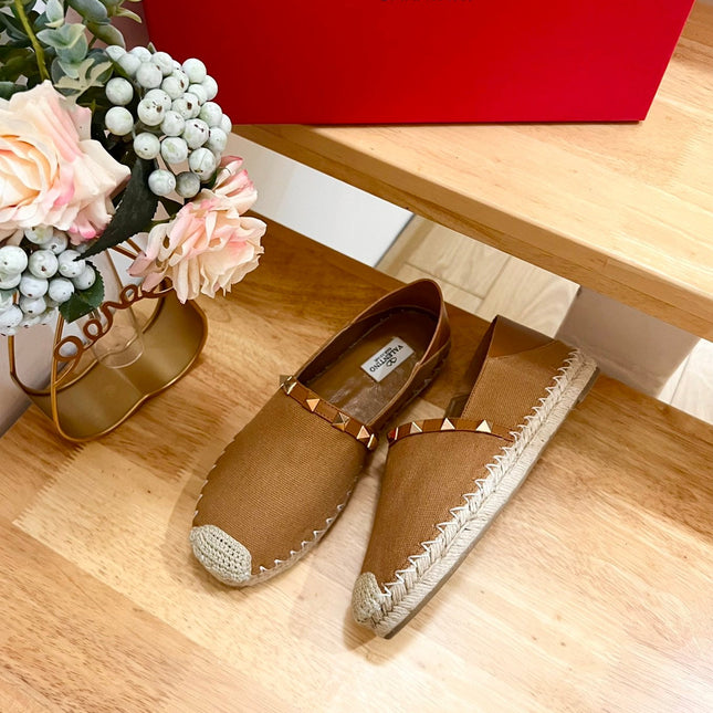 VALENTINO 26S SLIP ON SHOES IN BROWN CANVAS WITH ROCKSTUDS