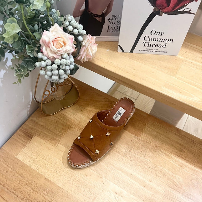 VALENTINO 26S WEDGE SANDALS IN BROWN CALFSKIN