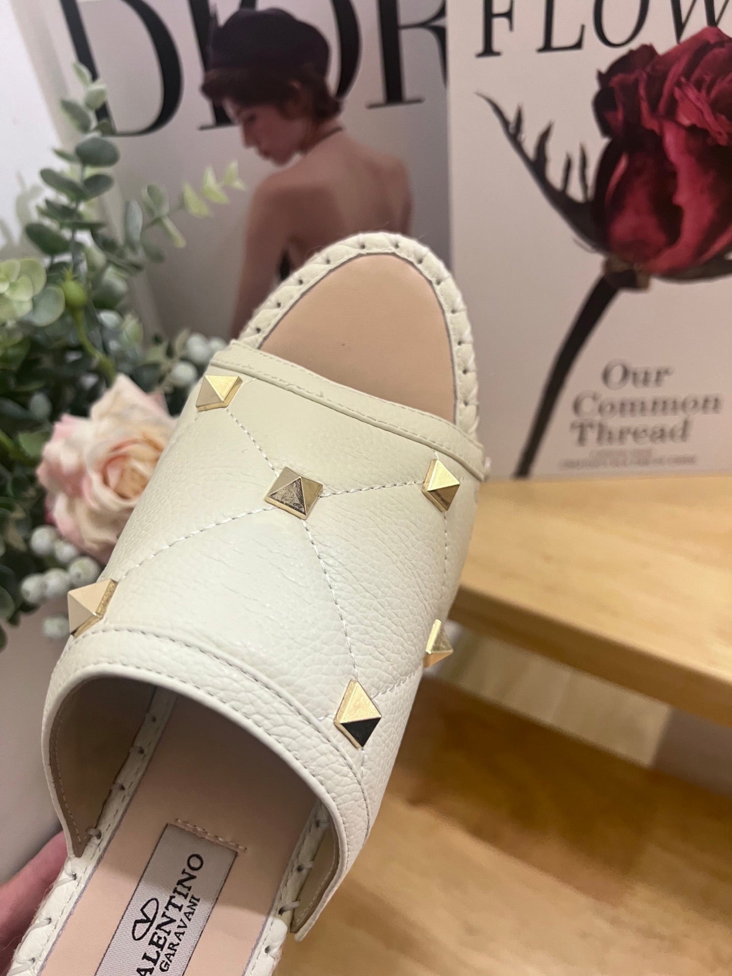 VALENTINO 26S WEDGE SANDALS IN OFF-WHITE CALFSKIN