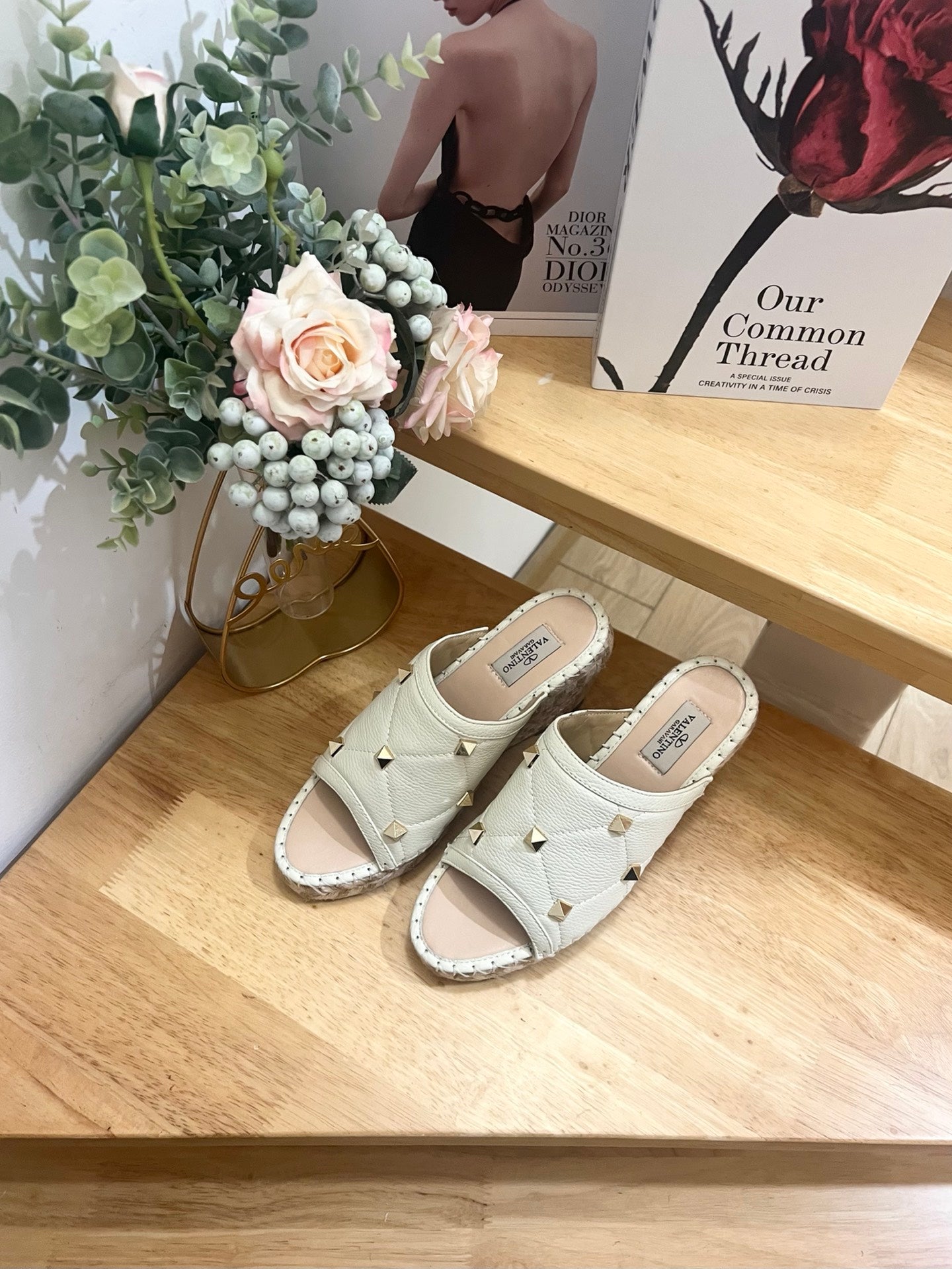 VALENTINO 26S WEDGE SANDALS IN OFF-WHITE CALFSKIN