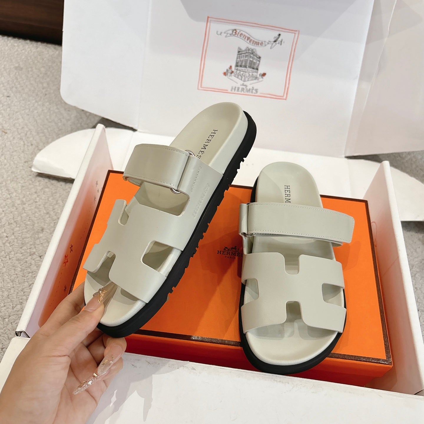 CHYPRE EPSOM SANDALS IN BEIGE CALFSKIN
