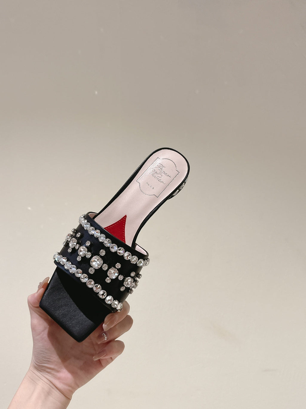 TRUMPET METALLIC MULES IN BLACK PATENT CALFSKIN WITH EMBELLISHED BUCKLE