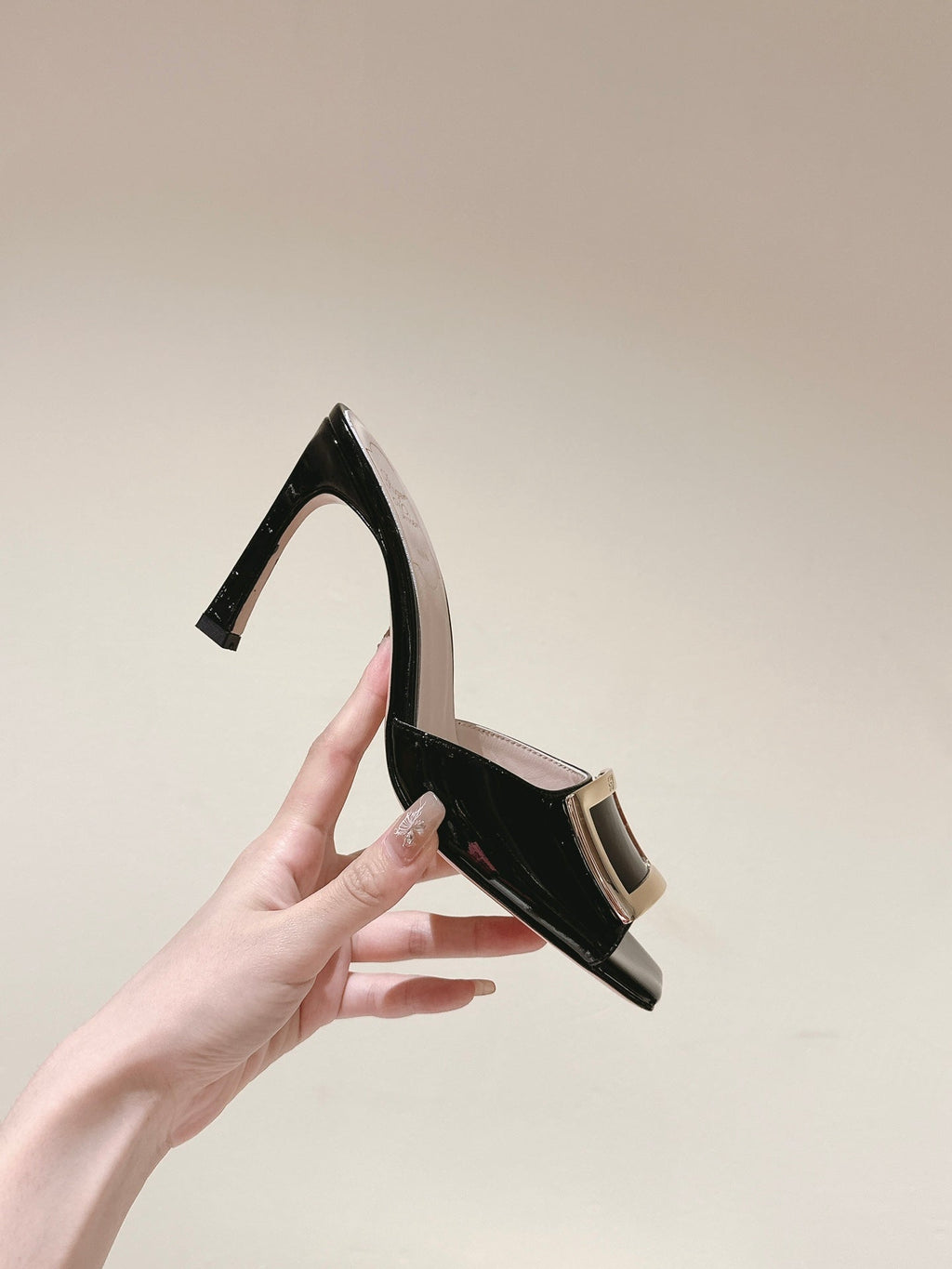 TRUMPET METALLIC MULES IN BLACK PATENT CALFSKIN