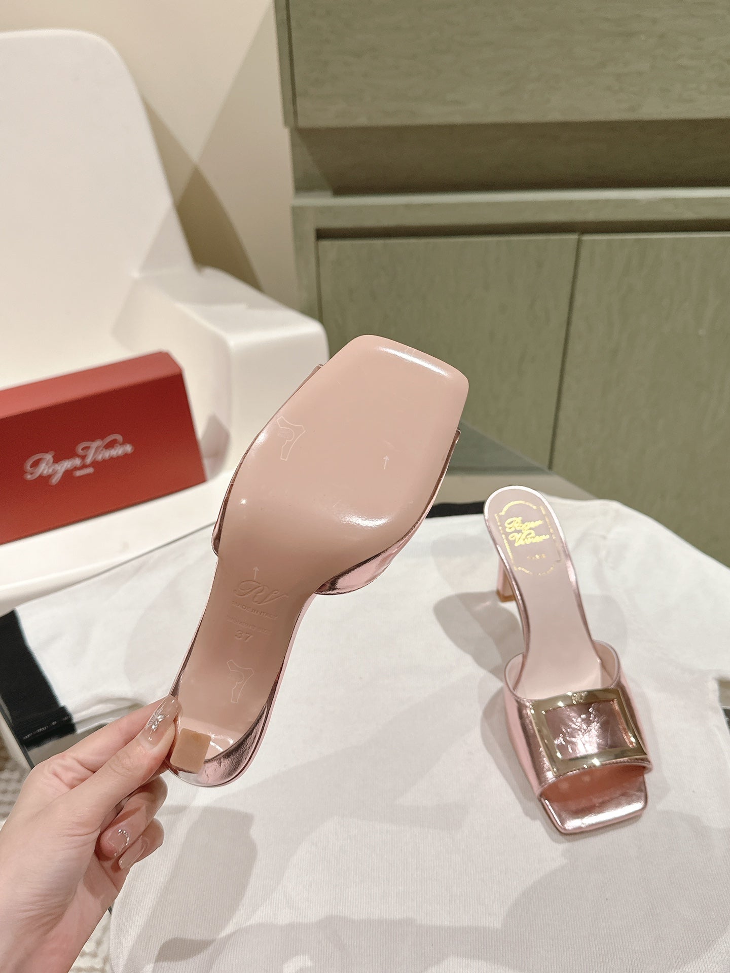 TRUMPET METALLIC MULES IN PINK PATENT CALFSKIN