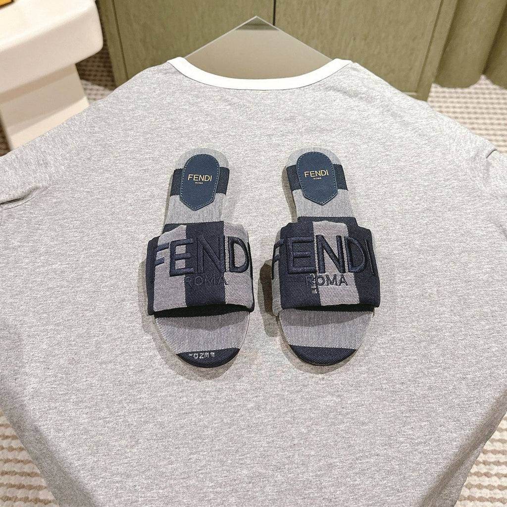 FENDI 26S SLIDE SANDALS IN DARK BLUE AND GREY CANVAS