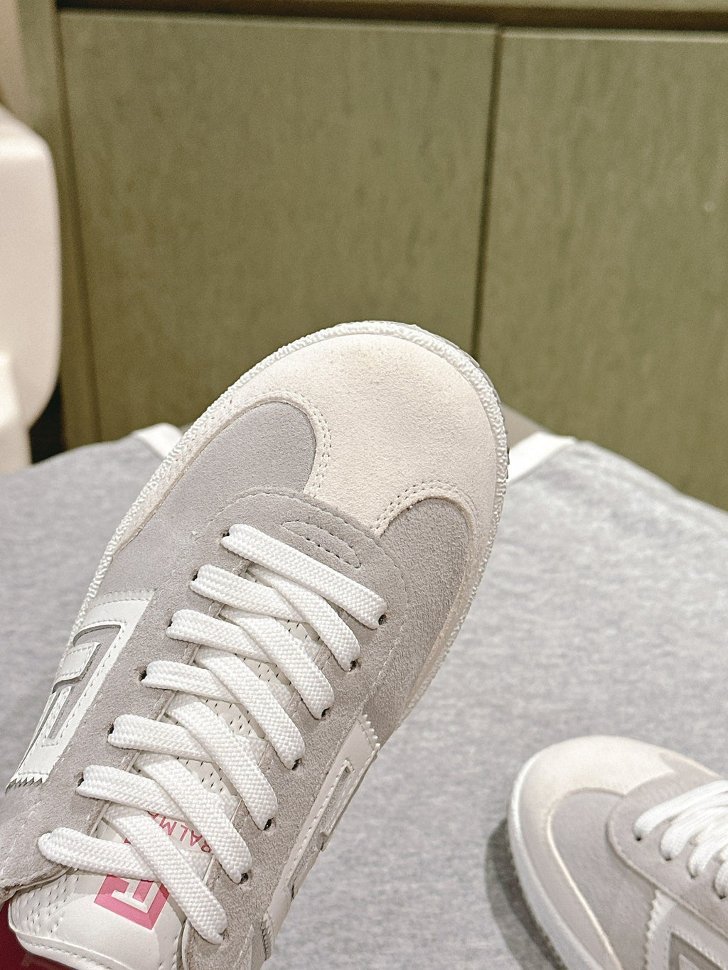 BALMAIN 26S SNEAKERS IN LIGHT BEIGE AND SOFT TAUPE SUEDE